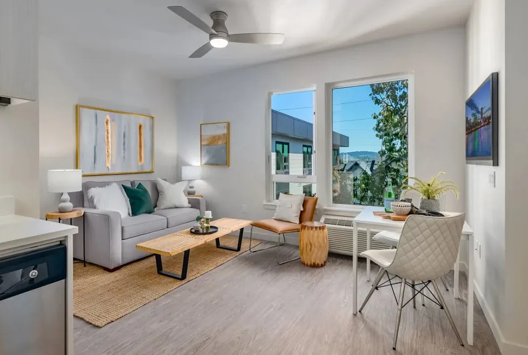 Acqua Apartments - Student Affordable — Photo 2
