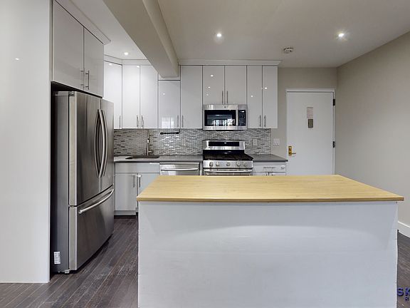 4th image of 1144 Welling Ct APT 1R