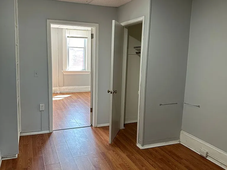 2404 N Charles St — Photo 4