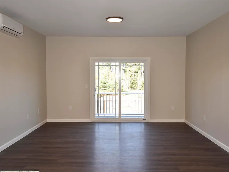 217 Rockingham Rd #304 — Photo 5