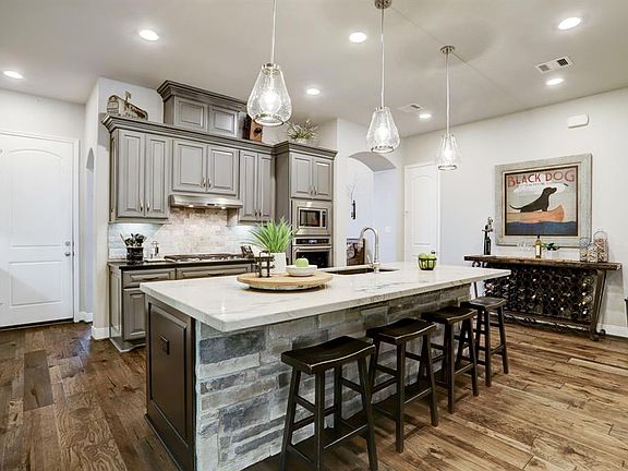 2nd image of 3008 S Cotswold Manor Dr