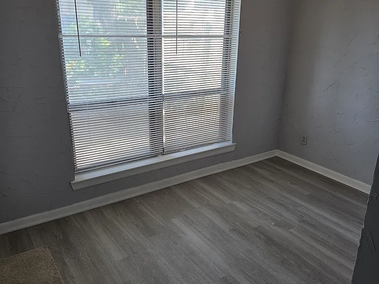2020 Court Pl — Photo 5