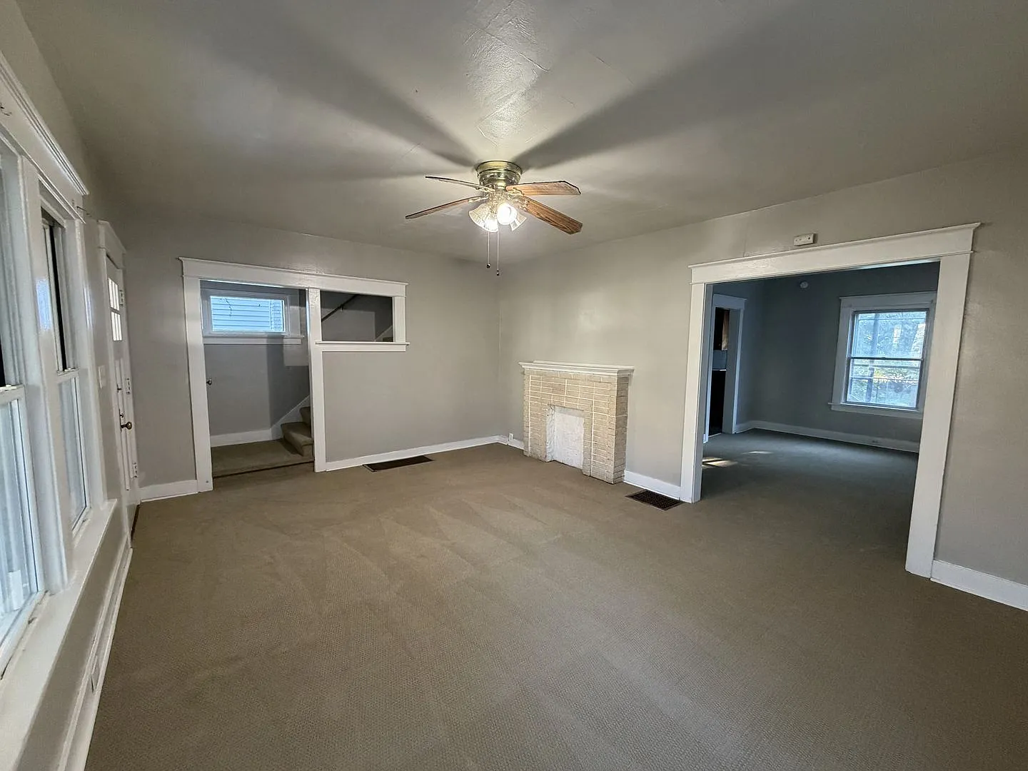 Charming 3-Bedroom Home for Rent — Photo 4