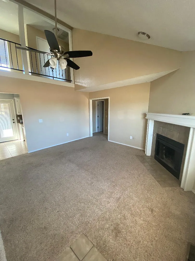 2 bed, 1171 sqft, $1,200 — Photo 4