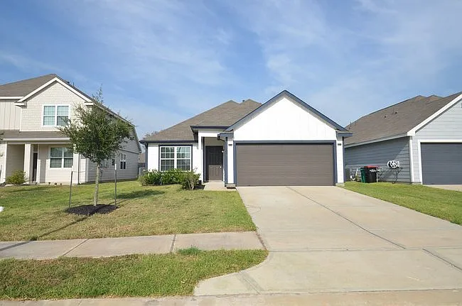 5626 Brooklyn Rose Dr