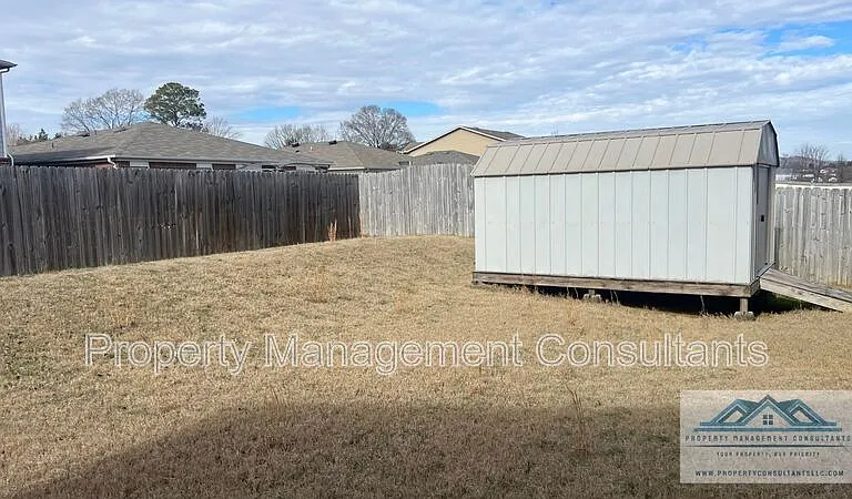 182 Forestbrook Dr — Photo 4