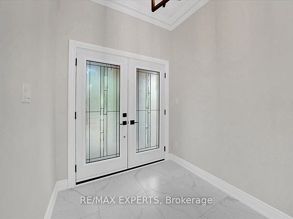 5th image of 12 Silvervalley Dr