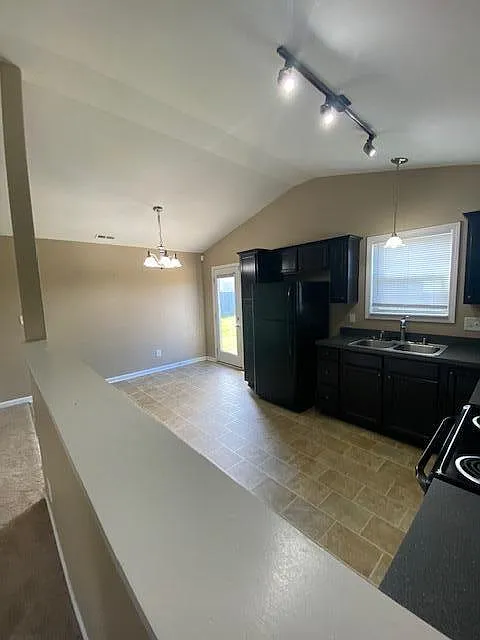 3 bed, 2.0 bath, 1344 sqft, $1,995 — Photo 4
