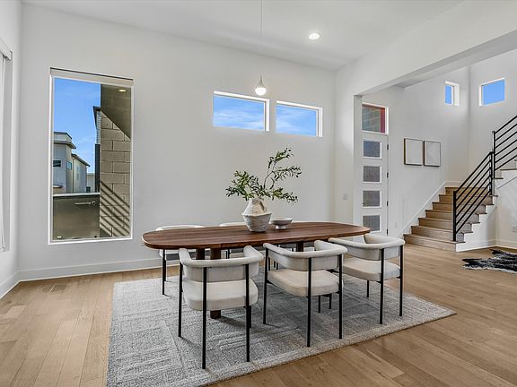 3rd image of 6121 Florencia Ln