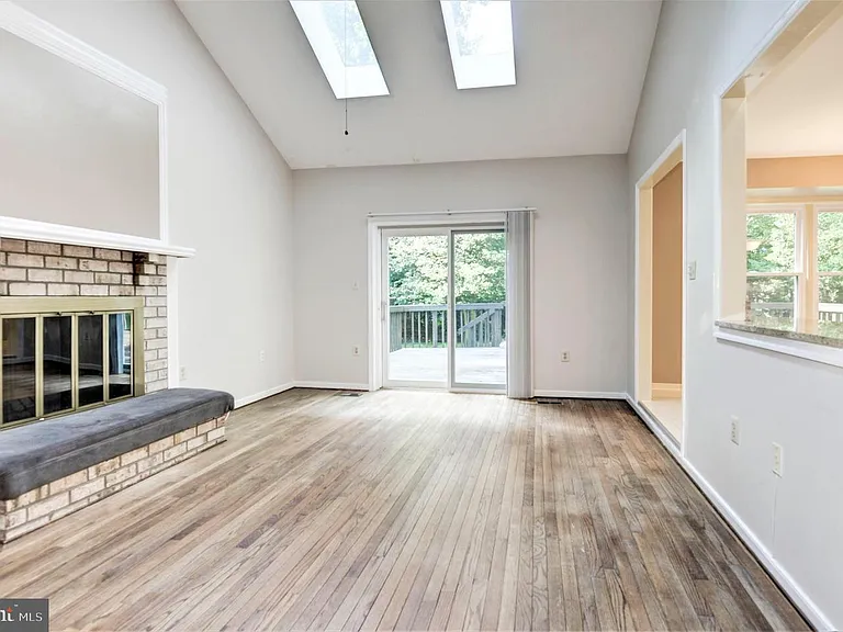 10322 Dunn Meadow Rd — Photo 12