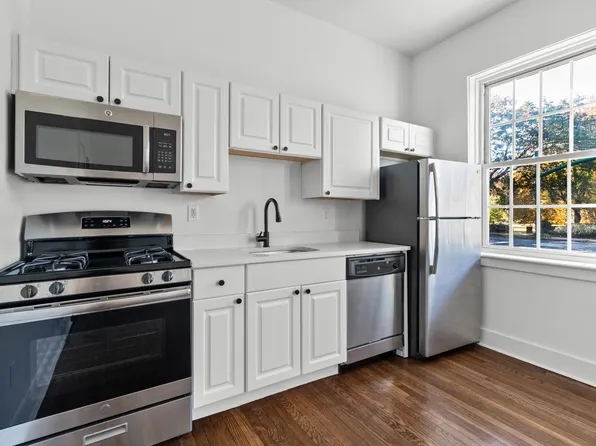 831 Whalley Ave, New Haven, CT