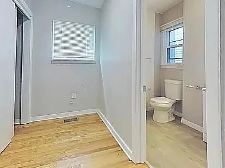 308 Schuyler St — Photo 2