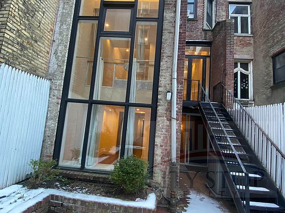 2nd image of 39 W 68th St APT 1