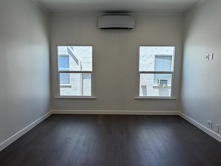 163 N La Peer Dr #C — Photo 17