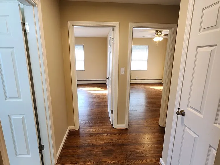 4955 Kelsch Ln — Photo 10