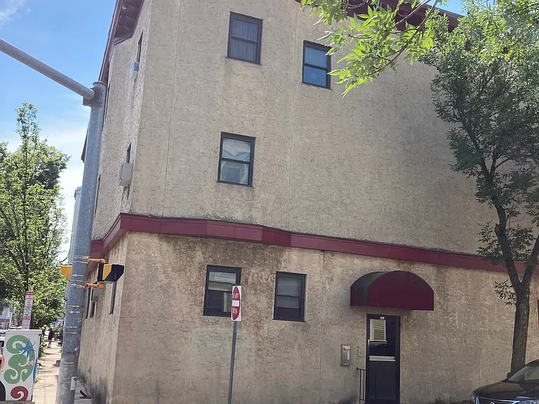 111 Walnut St #20 — Photo 1