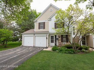 286 Shadybrook Ln, Aurora, IL 60504