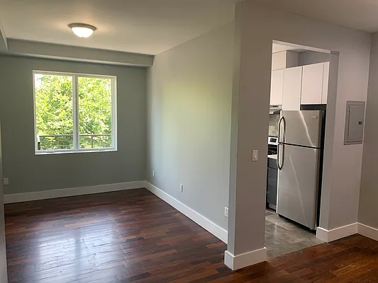 Rented by Roomeze | media 21