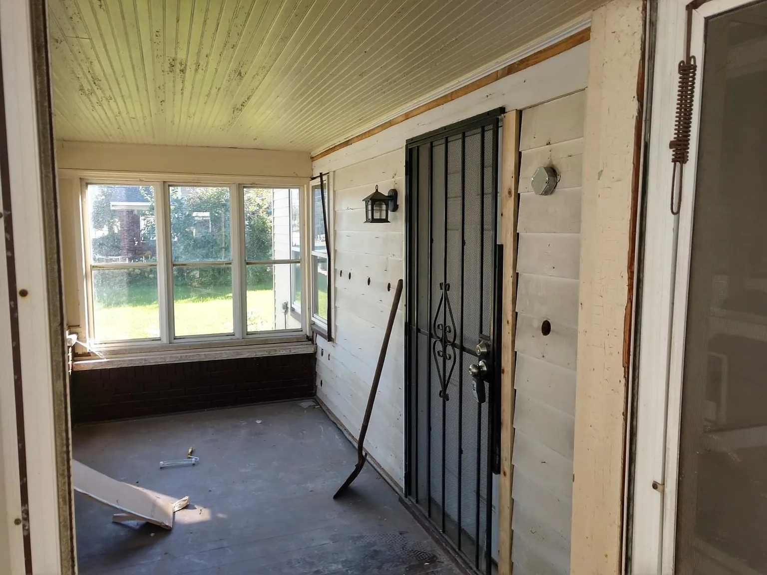 3 bed, 1.5 bath, 1516 sqft, $1,225 — Photo 2