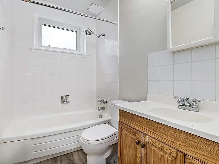 2627 Lacon St #2 — Photo 17