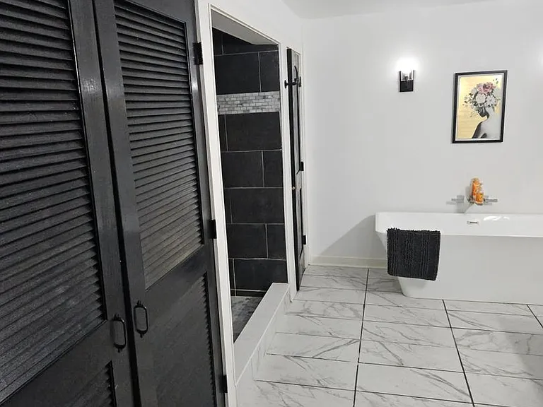 816 Goode St #302 — Photo 7