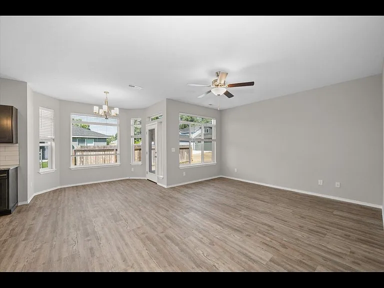 18315 E Desmet Ave — Photo 9