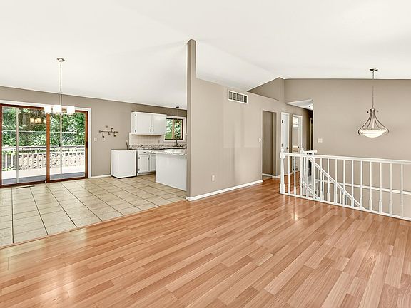 3rd image of 2627 Westridge Ln NW