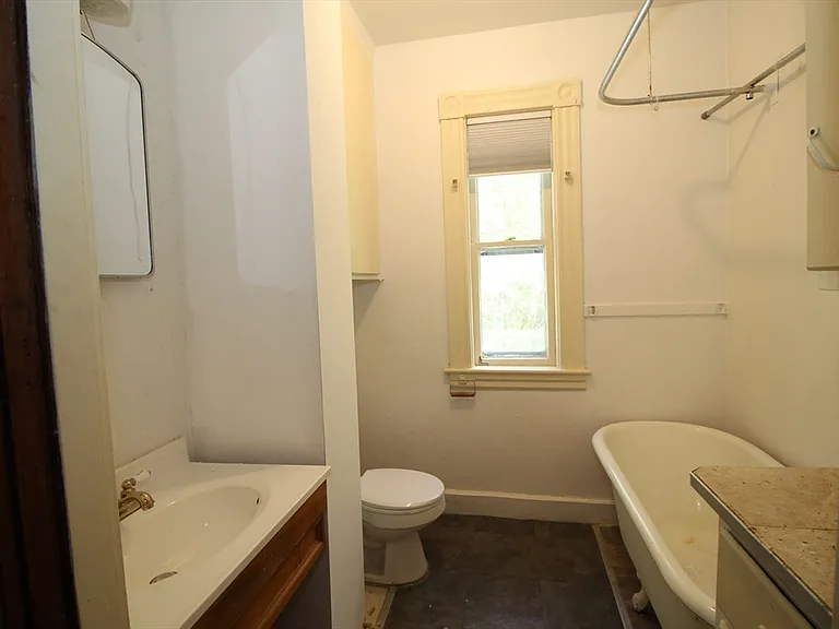 71 Ash St #1 — Photo 8