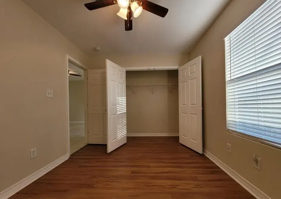 3 bed, 1232 sqft, $1,450 — Photo 4