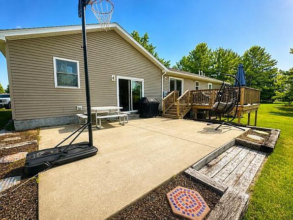 3rd image of 304 Partridge Ave