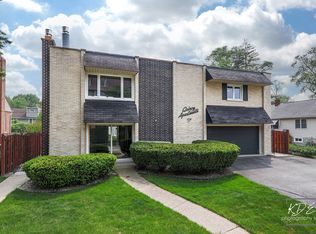 129 W Quincy St APT 1, Westmont, IL
