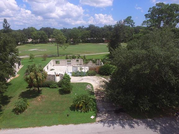 3rd image of 4700 Longbow Dr