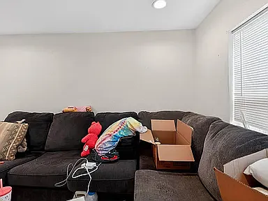 511 W Orange St — Photo 13