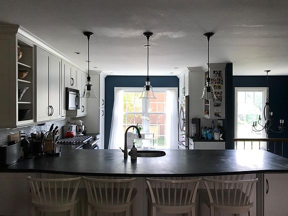 5th image of 1213 Quaker Hill Dr