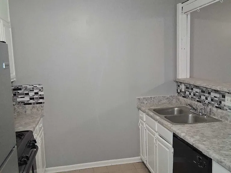 2798 Country Ct SE #B — Photo 7