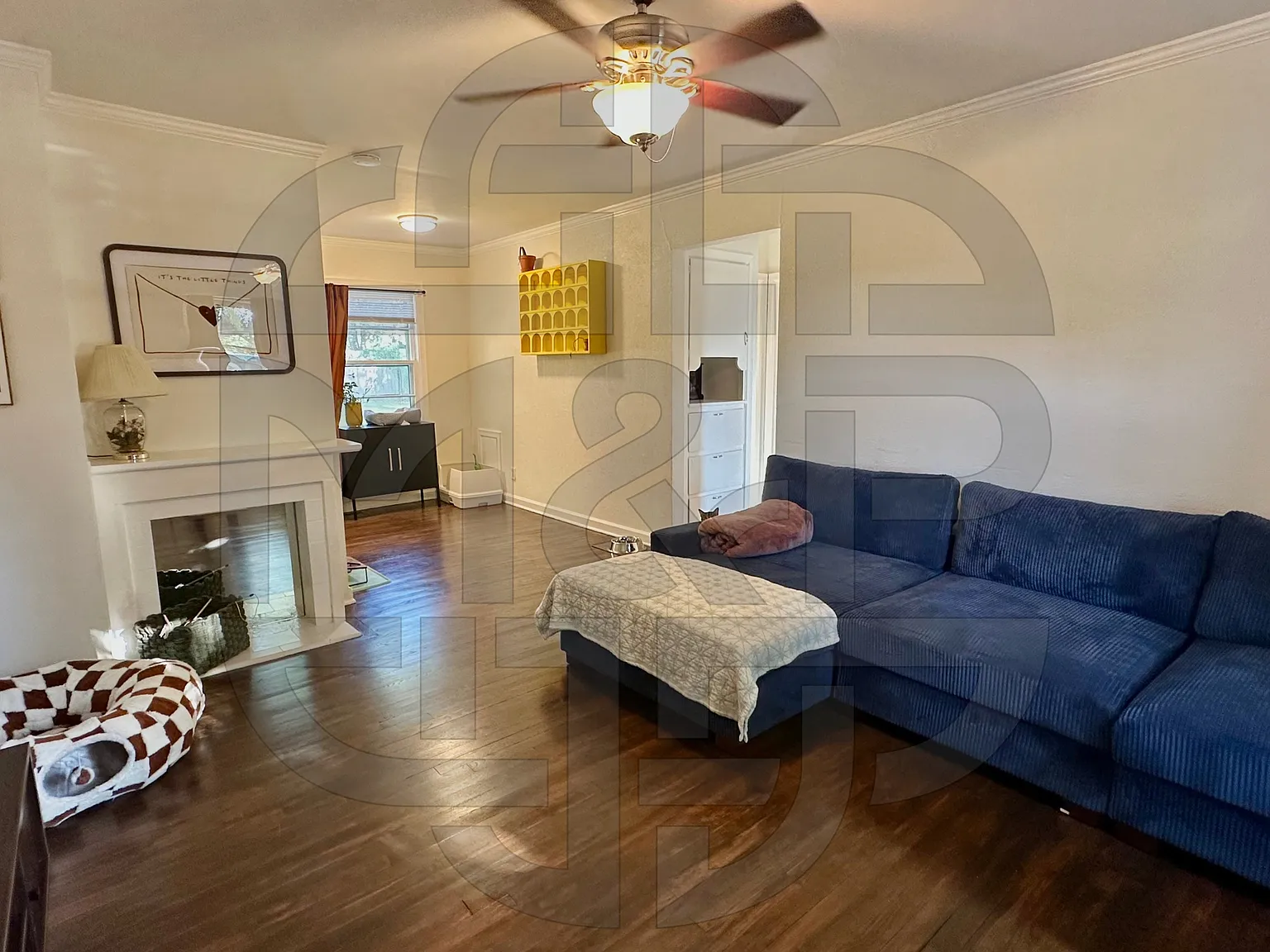 1214 N Crestway — Photo 4