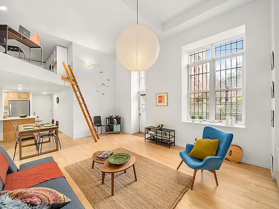 2nd image of 55 Poplar St APT 1K
