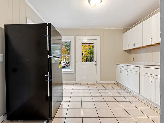 4th image of 16 C St Unit 16