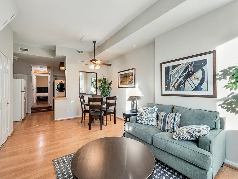 715 Barton St #715A — Photo 3
