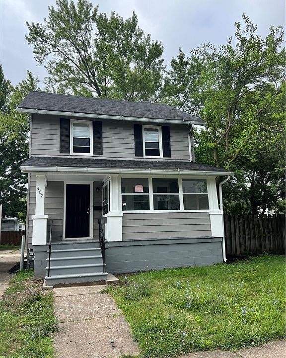 1st image of 407 W 32nd St