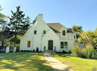 1903 SW Oakley Ave, Topeka, KS 66604