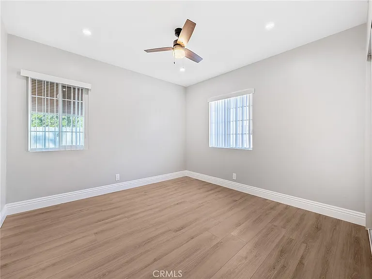 10101 Memory Park Ave — Photo 21
