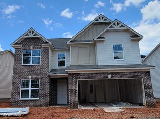 561 Eagles Nest Cir, Auburn, GA 30011