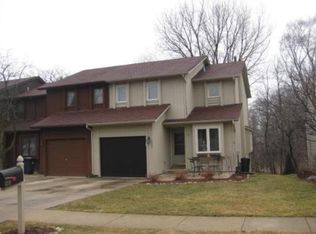1200 Stratford Ln, Algonquin, IL 60102