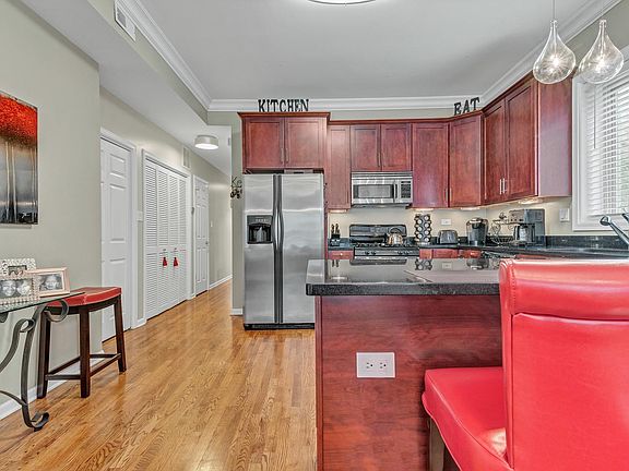 5th image of 4741 S Langley Ave #3S