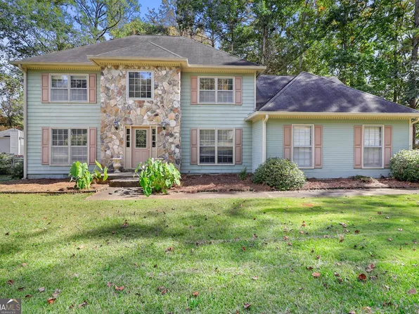 2736 Ashley Cir, Jonesboro, GA 30236