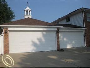 4th image of 592 Glen Arbor Ln