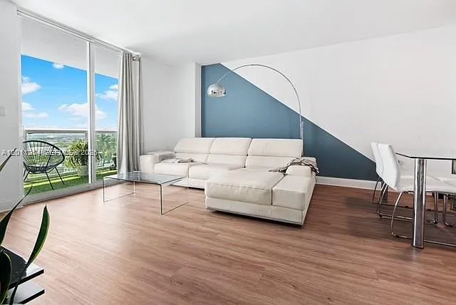 Building Photo - 1800 N Bayshore Dr #1604