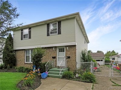 47 Lille Ln, Cheektowaga, NY, 14227