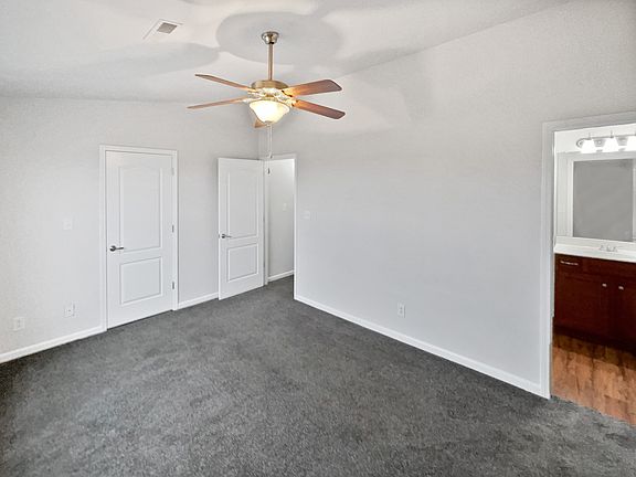 5th image of 136 Turn Row Dr